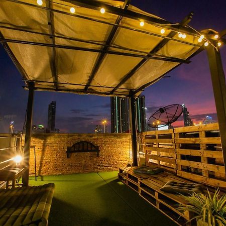 The Bridge Hostel バンコク都 エクステリア 写真