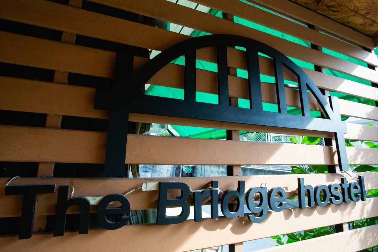 The Bridge Hostel バンコク都 エクステリア 写真