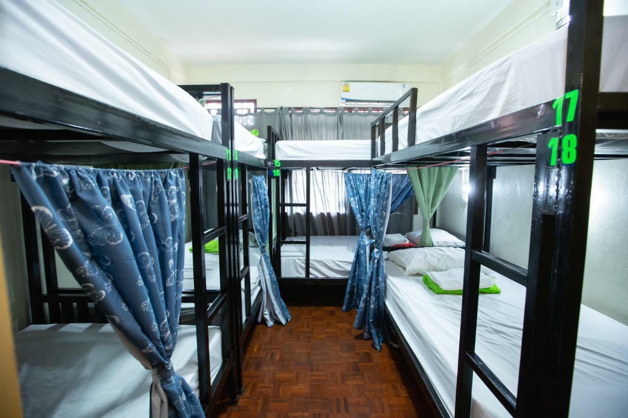 The Bridge Hostel バンコク都 エクステリア 写真