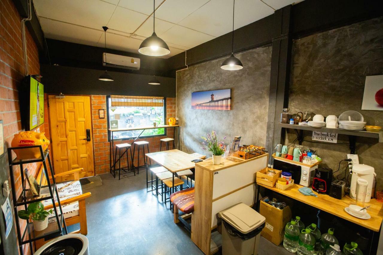 The Bridge Hostel バンコク都 エクステリア 写真