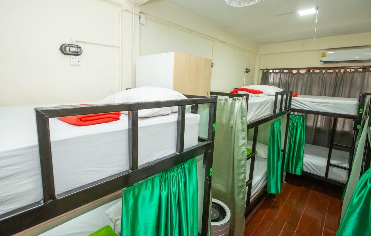The Bridge Hostel バンコク都 エクステリア 写真