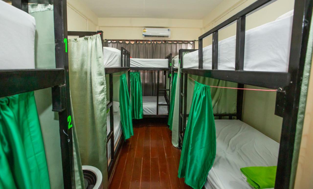 The Bridge Hostel バンコク都 エクステリア 写真