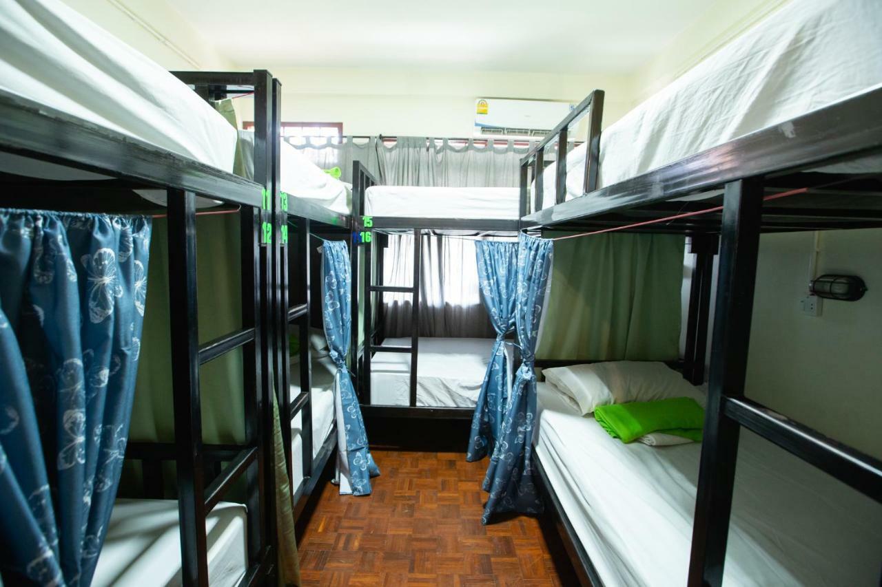 The Bridge Hostel バンコク都 エクステリア 写真