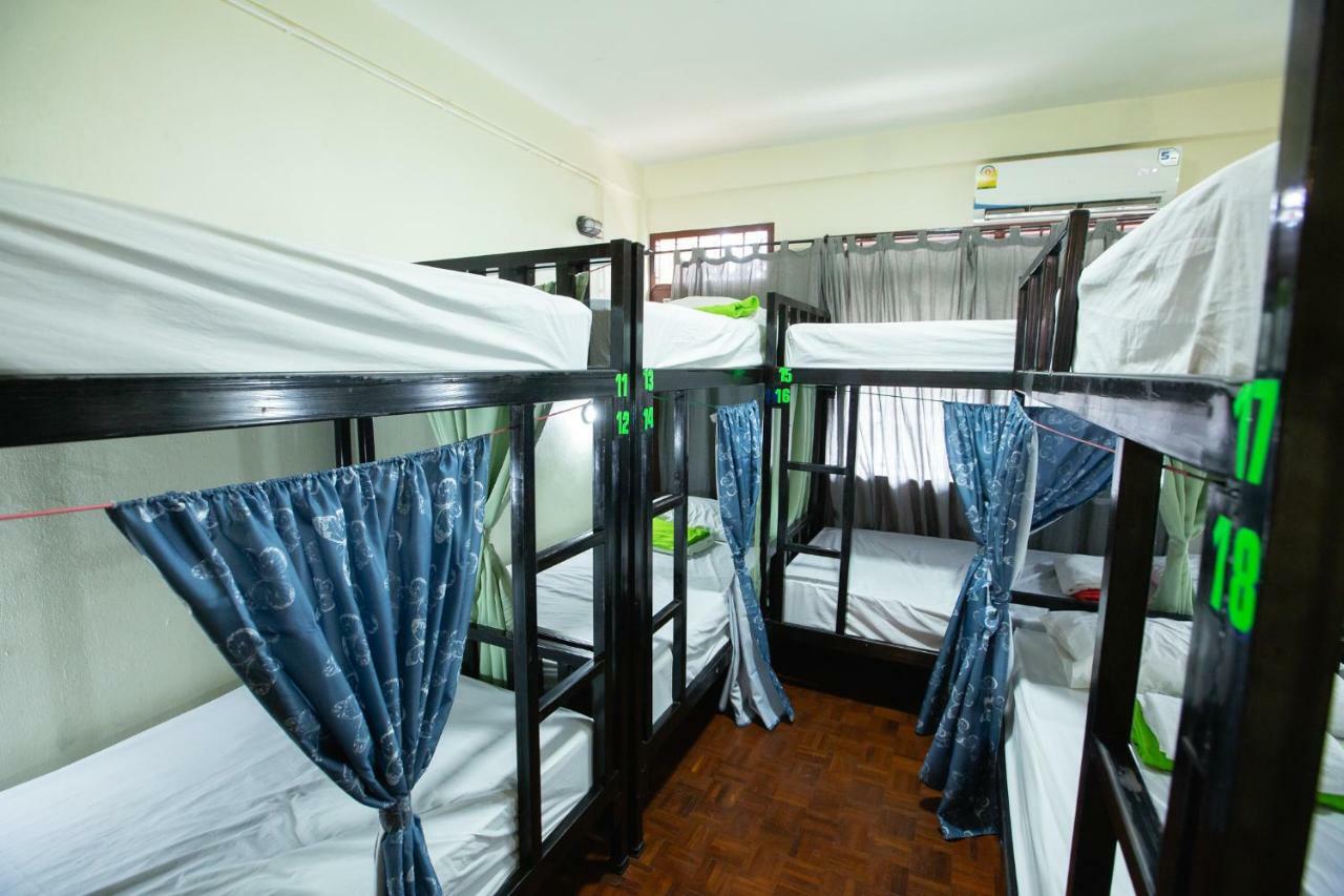 The Bridge Hostel バンコク都 エクステリア 写真