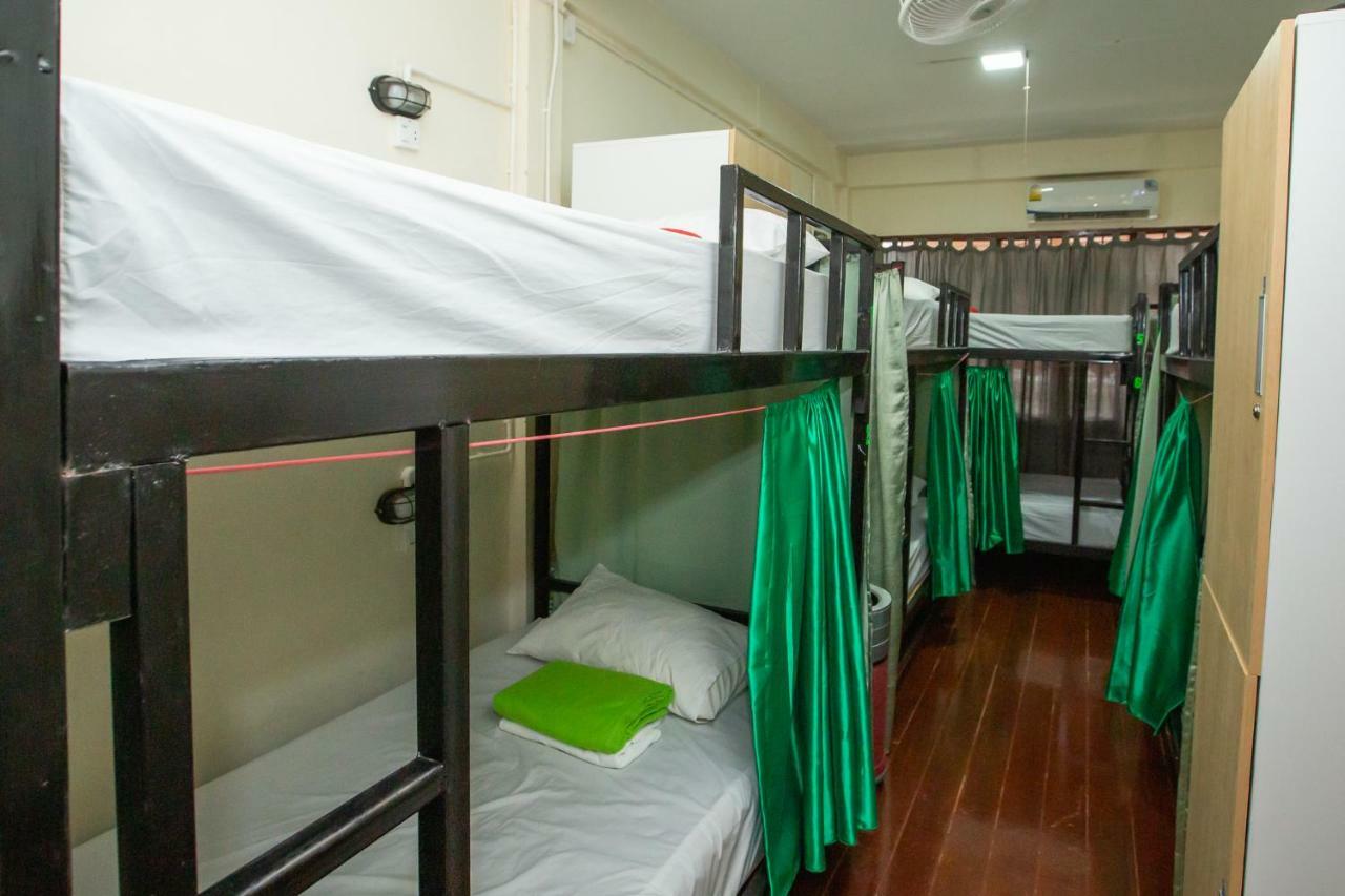 The Bridge Hostel バンコク都 エクステリア 写真